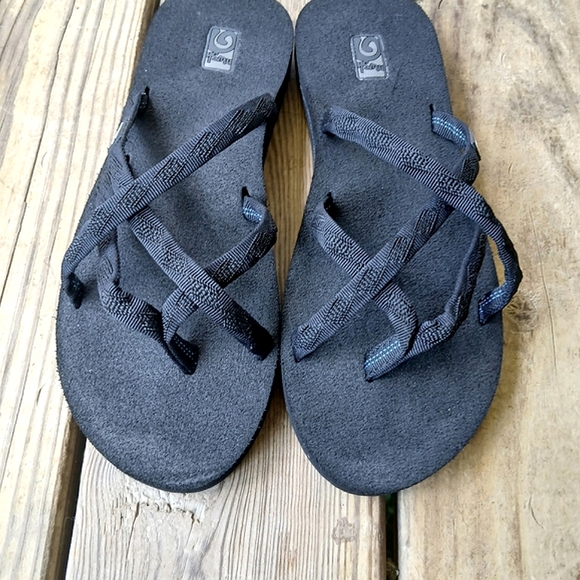 Teva Sandals Olowahu Thong Straps Flats 6840 Black slip ons women's size 10 - Picture 5 of 11